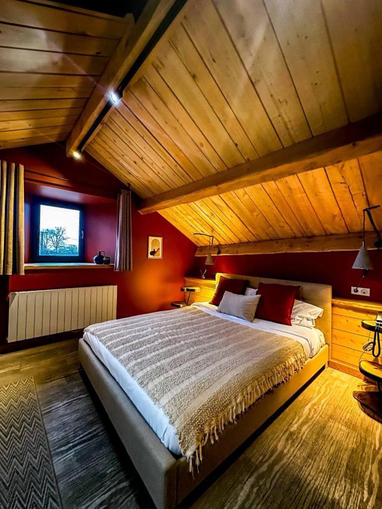La Ferme Du Bien-Etre Bed & Breakfast Saint-Julien-Chapteuil Exterior photo